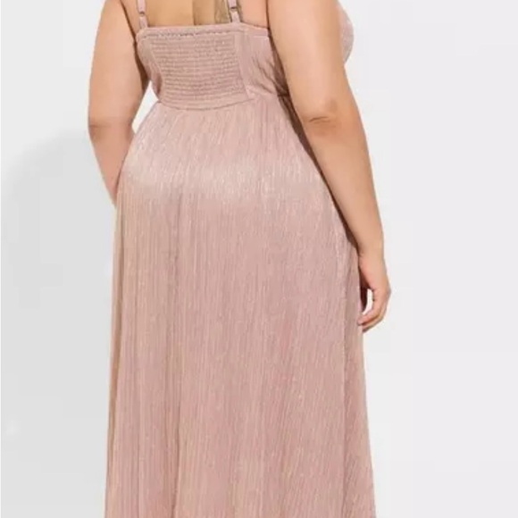 Torrid Blush Pink Tea Length Fluted Dress 0 - Picture 3 of 8